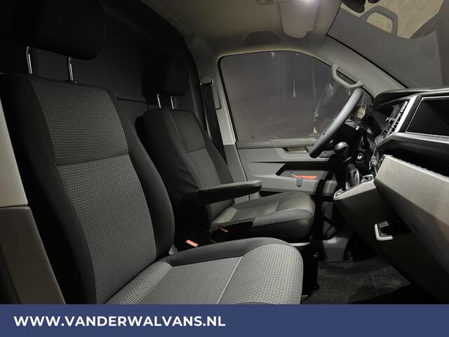 Volkswagen TRANSPORTER 2.0 TDI 150 pk L2H1 Euro6 Airco | Trekhaak | Apple Carplay | Android Auto Parkeersensoren, Cruisecontrol
