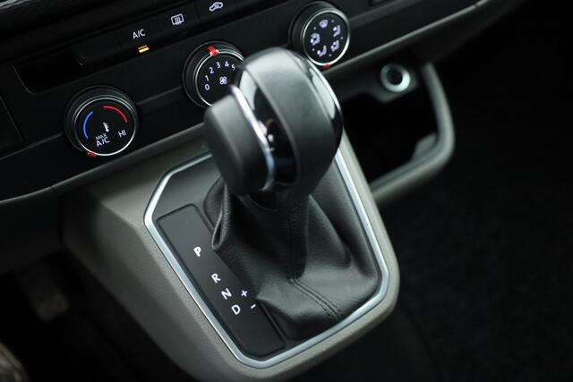 Volkswagen TRANSPORTER 2.0 TDI-150pk Automaat | Dubb.Cab. | BULLI | Leder | 20" LM velgen | Camera | Trekhaak | Verlaagd