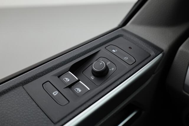 Volkswagen TRANSPORTER 2.0 TDI-150pk Automaat | Dubb.Cab. | BULLI | Leder | 20" LM velgen | Camera | Trekhaak | Verlaagd