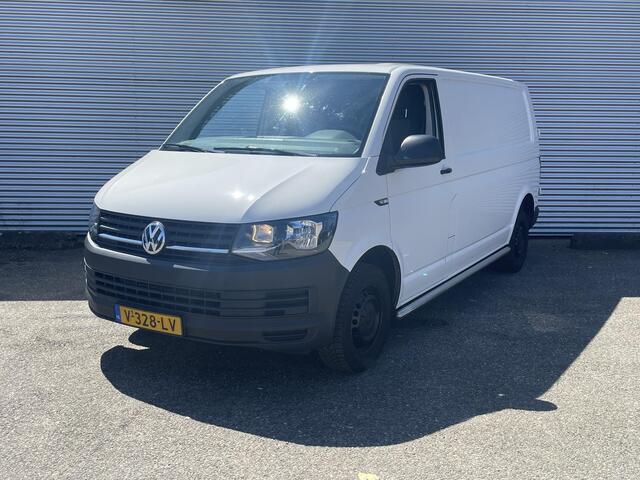 Volkswagen TRANSPORTER 2.0 TDI L2H1 DSG airco cruise 1 eigenaar. Volkswagen Transporter 2.0 TDI L2H1 DSG airco cruise 1 eigenaar.
