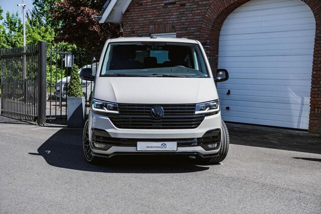 Volkswagen TRANSPORTER T6.1 2.0 TDI 150 PK DSG CARAVELLE L2H1 DUB/CAB A-KLEP ACC | LED | EIBACH veren | 20'' Vossenlook velgen | Side Bars |