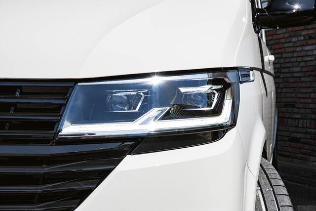 Volkswagen TRANSPORTER T6.1 2.0 TDI 150 PK DSG CARAVELLE L2H1 DUB/CAB A-KLEP ACC | LED | EIBACH veren | 20'' Vossenlook velgen | Side Bars |