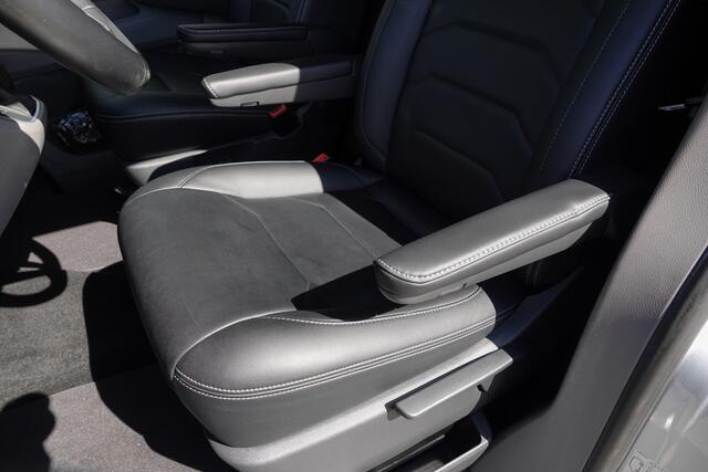 Volkswagen TRANSPORTER L2H1 2.0Tdi 150Pk DSG7 | MARGE INCL. BTW & BPM | Virtual Cockpit | Trekhaak | Spoilerpack | Side Bars | 20''