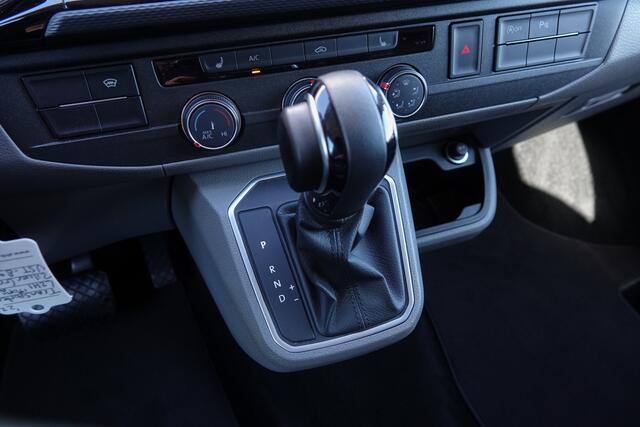 Volkswagen TRANSPORTER L2H1 2.0Tdi 150Pk DSG7 | MARGE INCL. BTW & BPM | Virtual Cockpit | Trekhaak | Spoilerpack | Side Bars | 20''