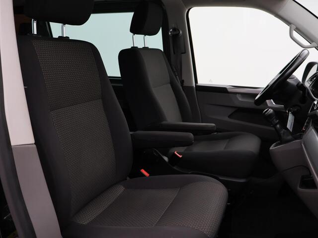 Volkswagen TRANSPORTER 2.0 TDI 150 PK L2H1 DUBBEL CABINE + 2500 KG TREKHAAK | APPLE CARPLAY