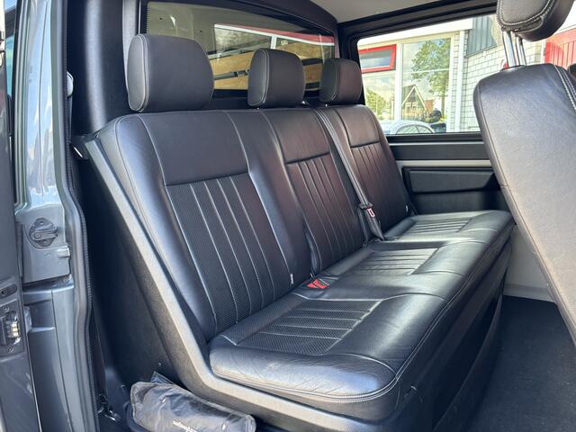 Volkswagen TRANSPORTER 2.0 TDI L2H1 Highline MARGE / AUTOMAAT / TREKHAAK / LEDER / NAVI / AIRCO / PDC / DAB+ / CRUISE / NL-AUTO