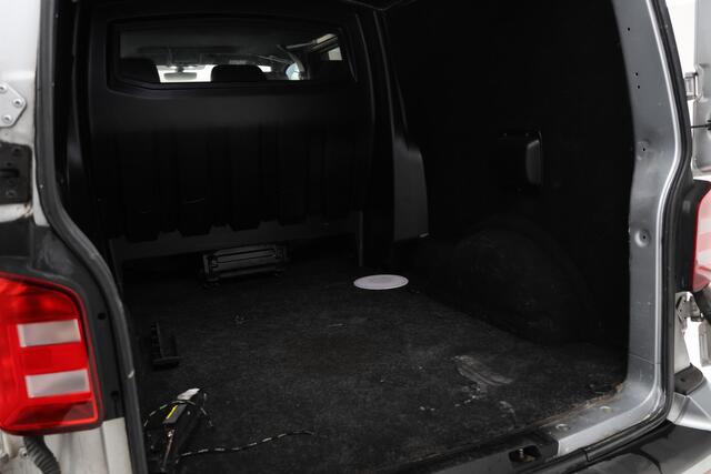 Volkswagen TRANSPORTER 2.0 TDI L2H1 DC Highline Automaat, Volleder, Schuifdak! Panoramadak , Automaat , Elektrische schuifdeuren