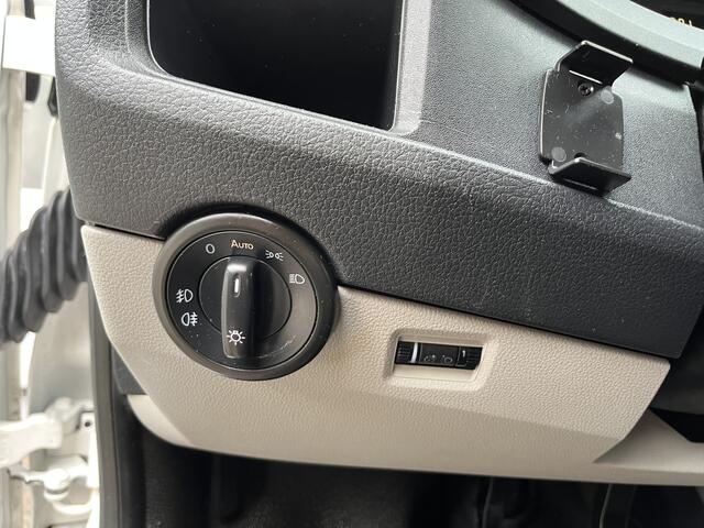 Volkswagen TRANSPORTER 2.0 TDI L2H1 Servicewagen Omvormer Airco Cruise control Trekhaak 2200kg Kastinrichting Werkplaats Parkeerhulp achter 1e eigenaar Euro 6 Dealer onderhouden