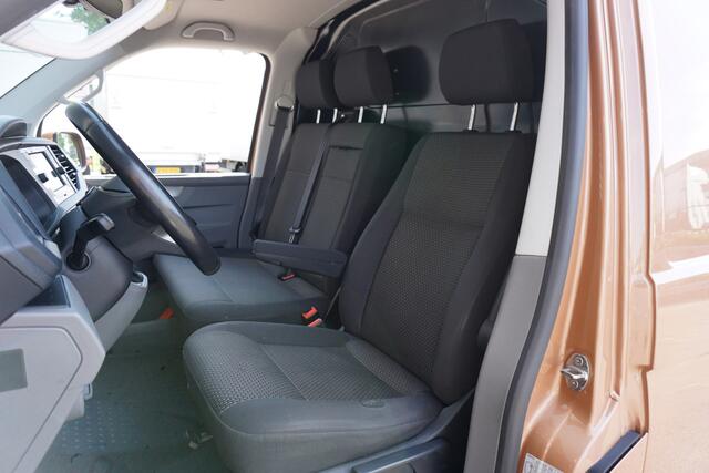 Volkswagen TRANSPORTER 28 | 150 PK AUT | L1H1 | App-Connect | Cruise | Stoel- en Voorruitverwarming | Trekhaak