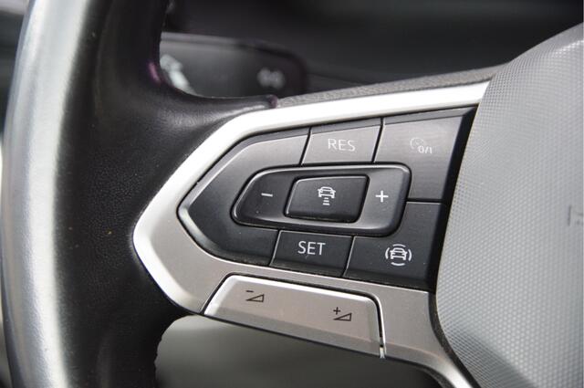 Volkswagen TRANSPORTER 2.0 TDI L2 BULLI, 3-ZITS, 150PK AUT. LED, ADAPT. CRUISE, TREKHAAK, APPLE CARPLAY, NAVI, AIRCO, PARKEERSENSOREN, NL AUTO, NAP