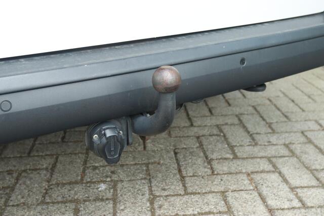 Volkswagen TRANSPORTER T6.1 2.0 TDI DUBBEL CABINE | TREKHAAK | CARPLAY | PDC | AIRCO | CRUISE