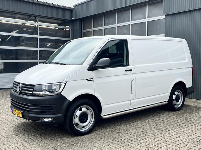 Volkswagen TRANSPORTER 2.0 TSI L1H1 Benzine Airco Cruise controle Navigatie Apple carplay Parkeerhulp achter 3-Persoons Bpm vrij voor particulier gebruik!!