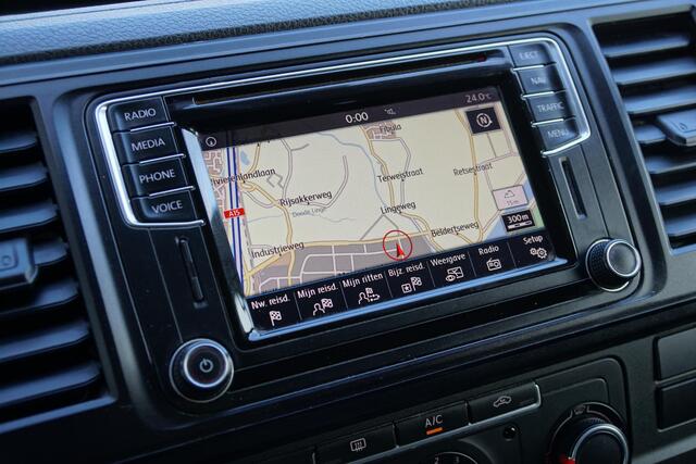 Volkswagen TRANSPORTER 2.0 TDI L2H1 Highline + NAVI / TREKHAAK / SENSOREN / CRUISE CONTROL