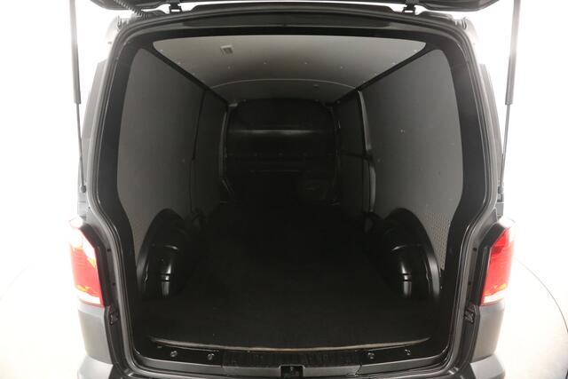 Volkswagen TRANSPORTER 2.0 TDI L2H1 150PK Automaat Airco Carplay Cruise DSG PDC 3 Persoons Elektrpakket