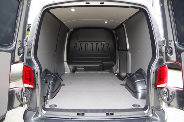 Volkswagen TRANSPORTER 2.0 TDI L2 30, 3-ZITS, 150PK AUT. LED, TREKHAAK, CAMERA, APPLE CARPLAY, STOELVERWARMING, STANDKACHEL, AIRCO