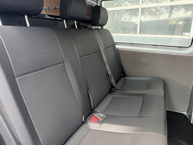 Volkswagen TRANSPORTER 2.0 TDI L2H1 DC Comfortline Plus Bj 2019 km 105.000 140pk BPM VRIJ Dealer onderhouden