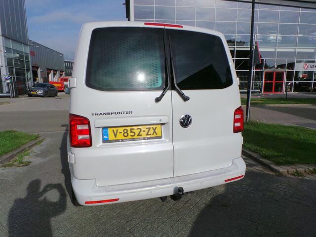 Volkswagen TRANSPORTER 2.0 TDI 204pk BULLI DSG L2 DC Highl. 2 Schuifdeuren,Camera,Navi,Wit.Metallic,Stoelverw,Enz