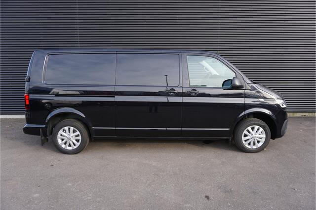 Volkswagen TRANSPORTER 30 | L2H1 | 4-Motion | ACC | Dubbele cabine | App-Connect | 2x Schuifdeur | Stoelverwarming | Trekhaak