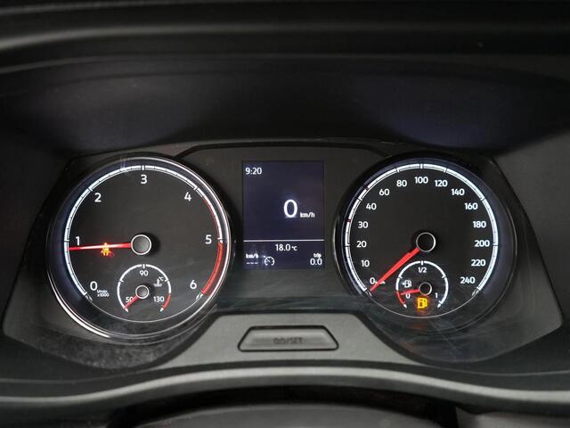 Volkswagen TRANSPORTER 2.0 TDI L2H1 110PK | Airco | Navigatie ( Apple Carplay / Android auto ) | Trekhaak |