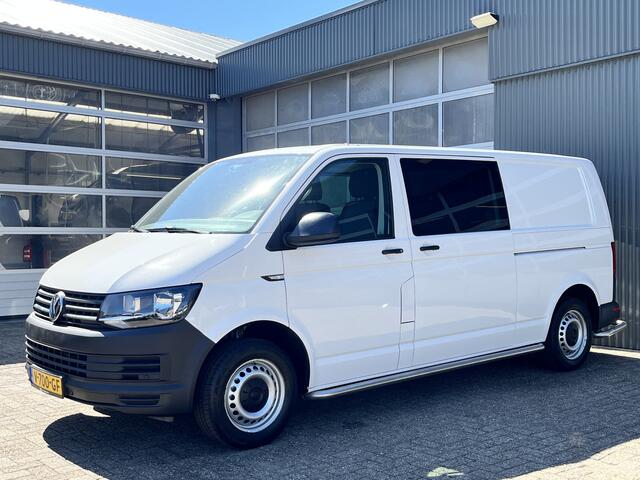 Volkswagen TRANSPORTER 2.0 TDI L2H1 DC Btw en Bpm vrij!! Automaat Dubbele schuifdeur Airco Cruise controle Telefoonverbinding Trekhaak 2500kg trekgewicht 5-Persoons Euro 6 DC 1e eigenaar Ex overheid Dealer onderhouden