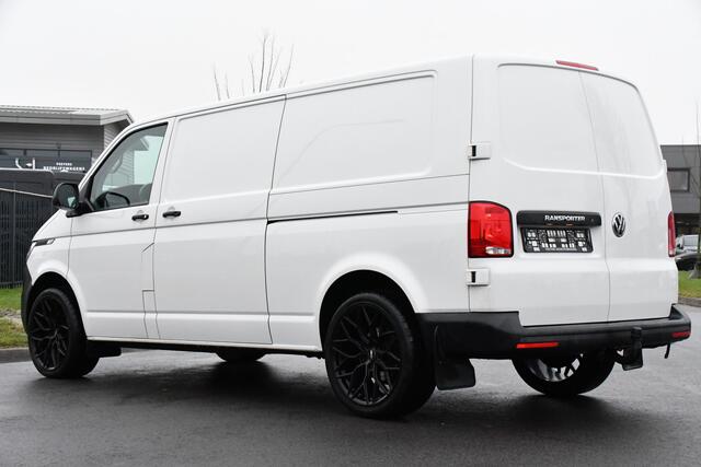 Volkswagen TRANSPORTER 2.0 TDI L2H1 30 Black & White Edition Cruise, Carplay, 2 x Schuifdeur, Sensoren, Automaat, 150PK, LED, UNIEK!