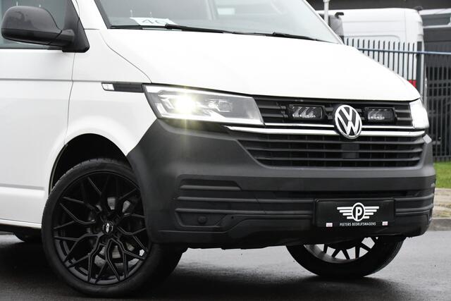 Volkswagen TRANSPORTER 2.0 TDI L2H1 30 Black & White Edition Cruise, Carplay, 2 x Schuifdeur, Sensoren, Automaat, 150PK, LED, UNIEK!