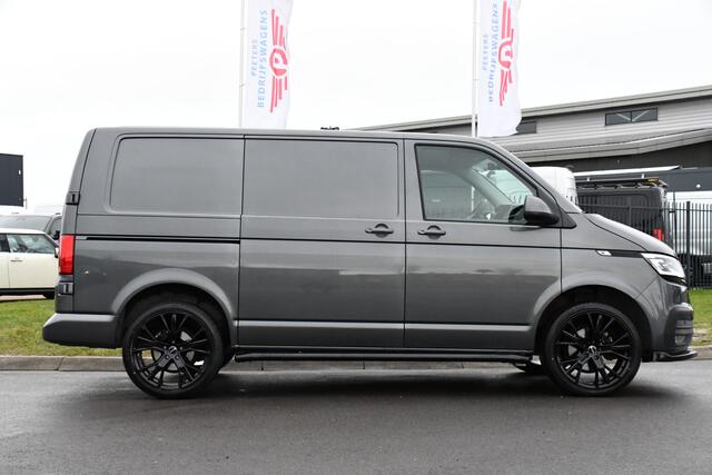 Volkswagen TRANSPORTER 2.0 TDI L1H1 PB Edition Highline Camera, Cruise, Carplay, LED, Automaat, Multimedia, Sensoren, 150PK, UNIEK!