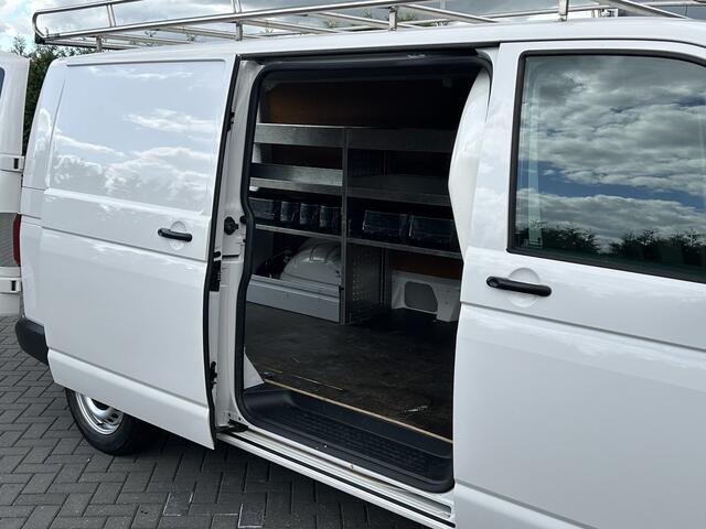 Volkswagen TRANSPORTER 2.0 TDI 102 PK / L2H1 / 1e EIG. / ALUCA INRICHTING / IMPERIAAL / TREKHAAK / AIRCO / CRUISE / BLUETOOTH / 3-ZITS