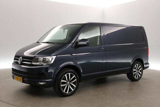Volkswagen TRANSPORTER 2.0 TDI L1H1 150PK Airco Cruise Parkeersensoren 18"LMV Trekhaak