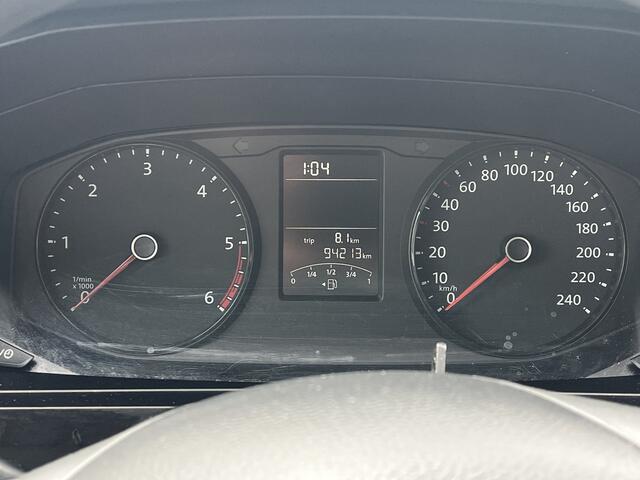 Volkswagen TRANSPORTER Kombi 2.0 TDI DSG Automaat 150 pk 8-persoons BTW en BPM vrij Airco Cruise control Trekhaak PDC 1e eigenaar Euro 6 Personenbus Kombi Combi Tourer Groepsvervoer Peronenvervoer