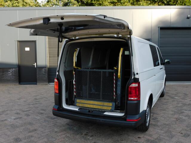 Volkswagen TRANSPORTER 2.0 TDI L2H1 Highline ROLSTOELBUS ROLSTOELLIFT! FULLMAP NAVI! STOELVERWARMING! BLUETOOTH! CRUISE! AIRCO!