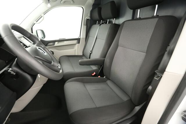 Volkswagen TRANSPORTER 2.0 TDI L2H1 | Koelwagen 0° | Nachtkoeling | Trekhaak | Airco | Cruise | Carplay | 3 Persoons