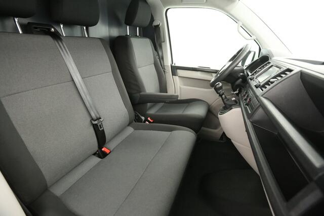 Volkswagen TRANSPORTER 2.0 TDI L2H1 | Koelwagen 0° | Nachtkoeling | Trekhaak | Airco | Cruise | Carplay | 3 Persoons