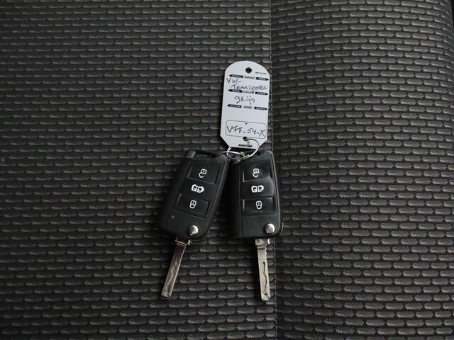 Volkswagen TRANSPORTER 2.0TDI Lang Highline | Navigatie | Camera | 3-Persoons | Airco | Cruise