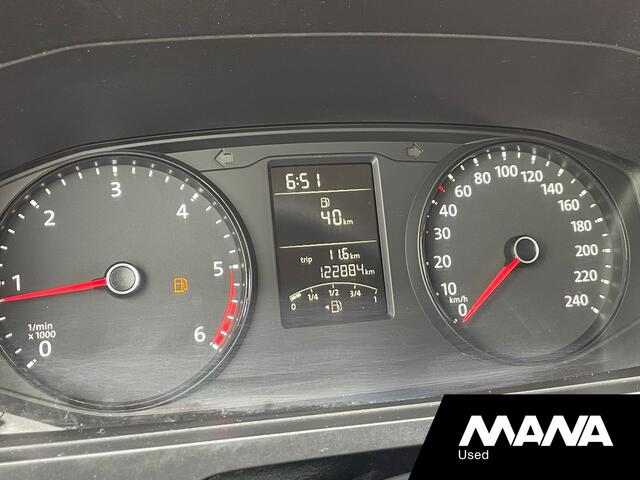 Volkswagen TRANSPORTER 2.0TDI L2H1 102PK DC Comfortline 5 Zits Airco Trekhaak