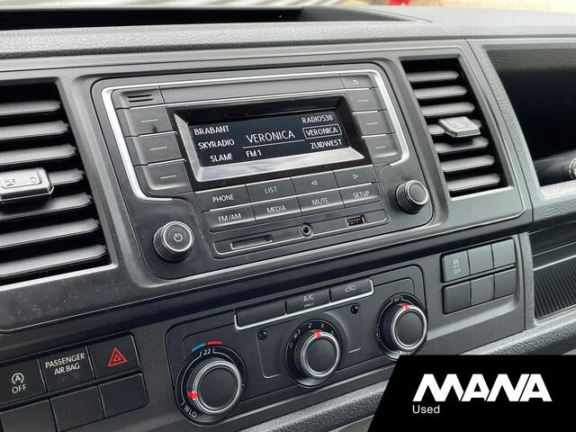 Volkswagen TRANSPORTER 2.0TDI L2H1 102PK DC Comfortline 5 Zits Airco Trekhaak