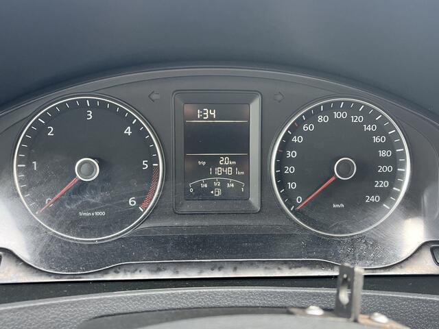 Volkswagen TRANSPORTER Kombi 2.0 TDI DSG Automaat L1H1 BTW en BPM vrij Airco Cruise control Marge Trekhaak PDC 1e eigenaar Ideaal voor ombouw naar camper Euro 5