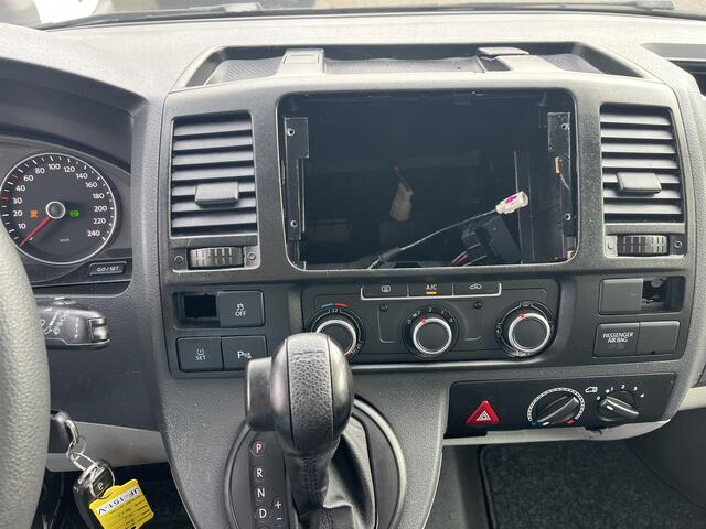 Volkswagen TRANSPORTER Kombi 2.0 TDI DSG Automaat L1H1 BTW en BPM vrij Airco Cruise control Marge Trekhaak PDC 1e eigenaar Ideaal voor ombouw naar camper Euro 5