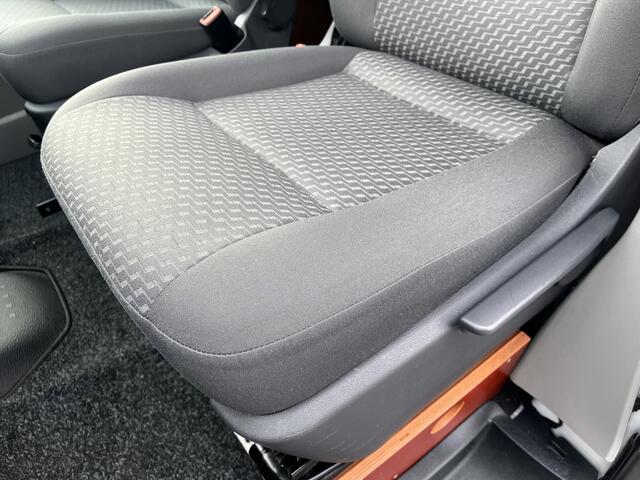 Volkswagen TRANSPORTER Kombi 2.0 TDI DSG Automaat L1H1 BTW en BPM vrij Airco Cruise control Marge Trekhaak PDC 1e eigenaar Ideaal voor ombouw naar camper Euro 5