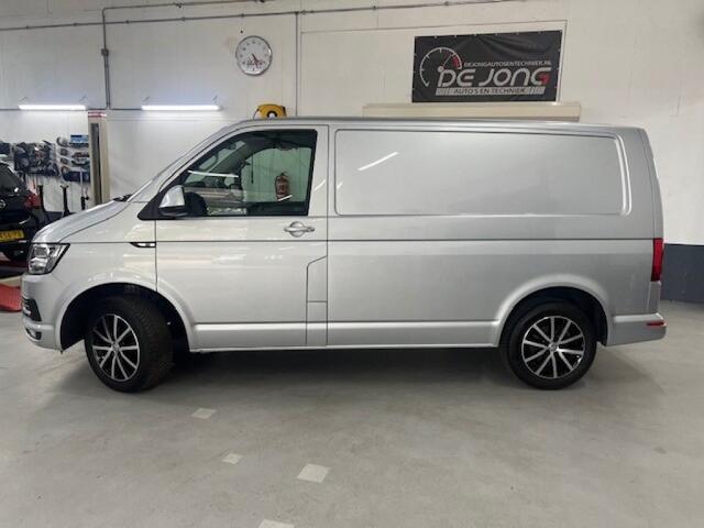 Volkswagen TRANSPORTER 2.0 TDI L1H1 HIGHL. LEER, LED, Stoelverwarming, Camera, Navi