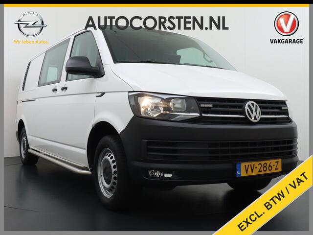Volkswagen TRANSPORTER 2.0TDI 141PK L2H1 AUTOMAAT Leder Airco Trekhaak Camera Voorruitverwarming Bluetooth Highline Sidebars Schuifdeur met Raam Betonplex Vloer Wandbetimmering Tussenwand 1e Eigenaar Euro 5 2.500KG Trekgewicht
