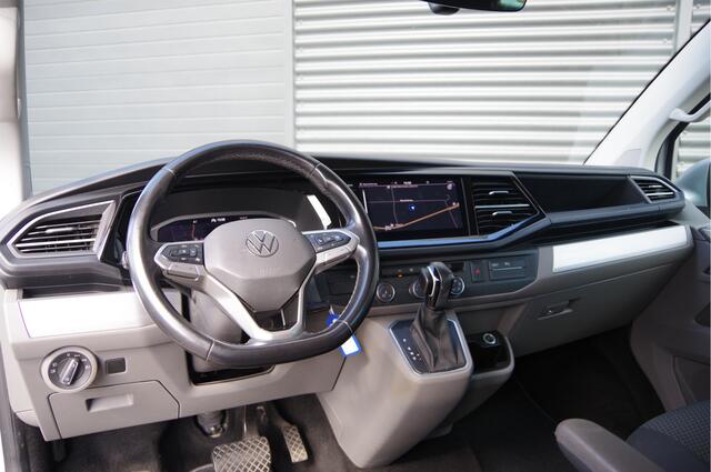 Volkswagen TRANSPORTER 2.0 TDI L2H1 DC-5P, BULLI 150PK AUT. 2X SCHUIFDEUR, TREKHAAK, ADAPT. CRUISE, VIRTUAL, CAMERA, NAVI, AIRCO, DUBBELE CABINE