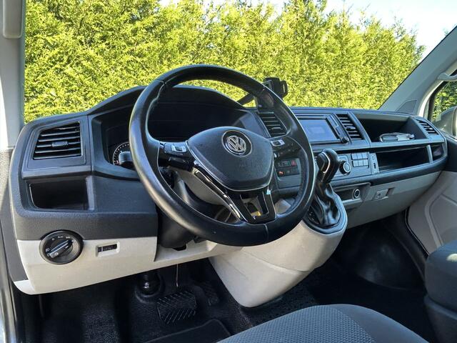 Volkswagen TRANSPORTER 2.0 TDI 150 PK HIGHLINE AUTOMAAT DSG / L2H1 / 1e EIGENAAR / UNIEK 37.581 KM !! / BPM VRIJ / AIRCO / CRUISE / NAVI / BLUETOOTH / PDC