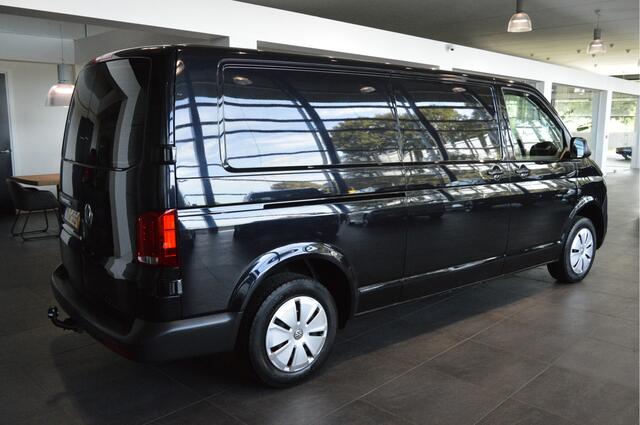 Volkswagen TRANSPORTER 2.0 TDI L2H1 28 airco cruise trekhaak carplay 150 pk !!