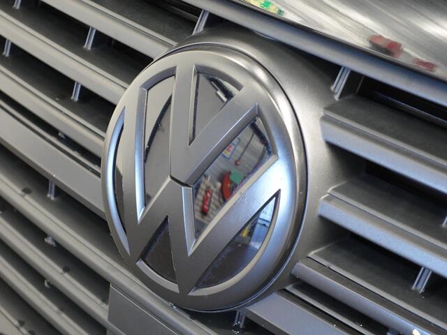 Volkswagen TRANSPORTER 2.0 TDI L2H1 28 Dubbele Cabine Highline Automaat Cruise Control Airco Navigatie PDC Camera