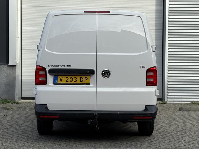 Volkswagen TRANSPORTER 2.0 TDI L2H1 DC Comfortline Plus | Trekhaak | Voorruitverwarming | Navi