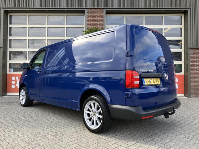 Volkswagen TRANSPORTER 2.0 TDI L2H1 Trendline | 18" LMV | 160PK | Trekhaak | CarPlay | Cruise | PDC | Zeer nette staat |