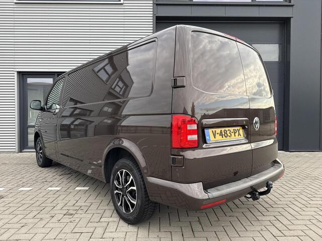 Volkswagen TRANSPORTER 2.0 TDI 150PK L2H1 Highline ?Euro 6 ?Full LED ?Navigatie ?Apple Carplay & Android Auto ?Parkeersensoren ?Trekhaak ?Lichtmetaal