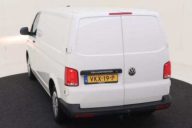 Volkswagen TRANSPORTER 2.0 TDI L2H1 Comfortline Navigatie / Trekhaak / Cruise control