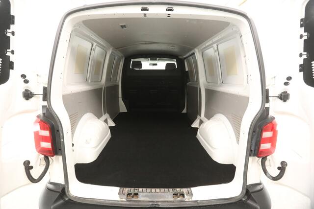 Volkswagen TRANSPORTER 2.0 TDI L2H1 | 140PK | Airco | Cruise | Navigatie | Imperiaal | Trekhaak
